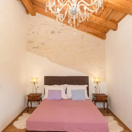 My Nest - Charming Near